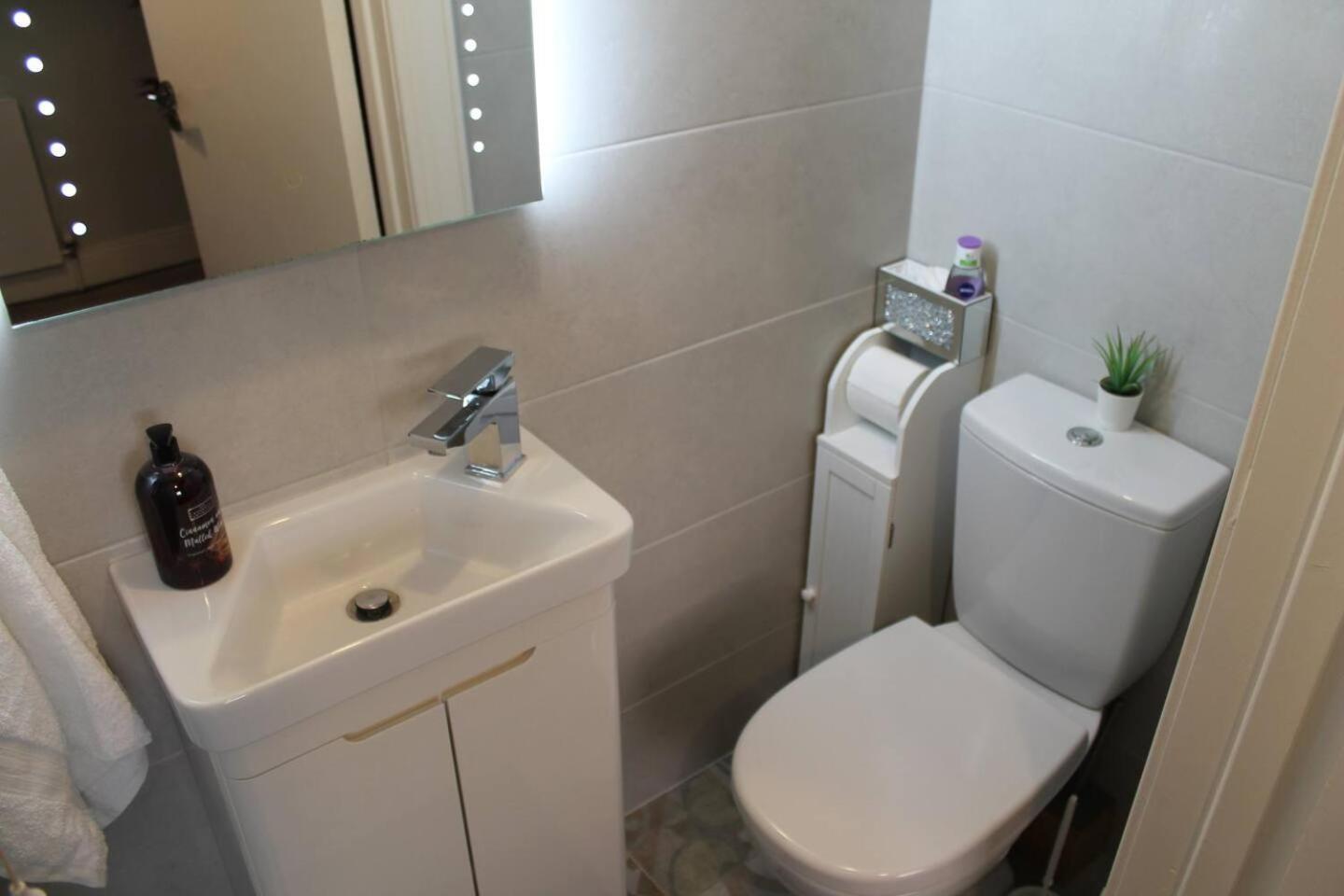 4 Bed Boutique House Lisburn Road Villa Belfast Exteriör bild